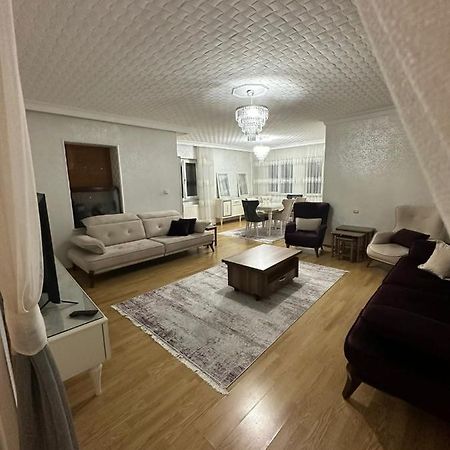 Lovely 2 Bedrooms Apartment With Full Furniture Istanbul Bagian luar foto