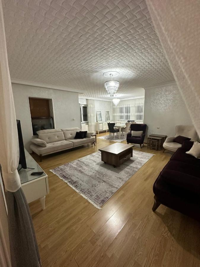 Lovely 2 Bedrooms Apartment With Full Furniture Istanbul Bagian luar foto